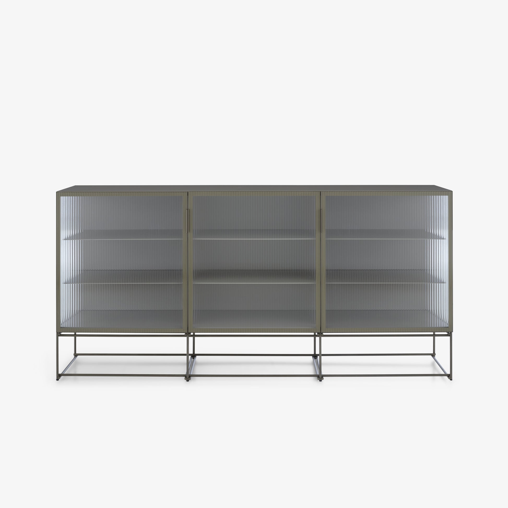 שידת ויטרינה CANALETTO עם חזית זכוכית, מבית Ligne Roset