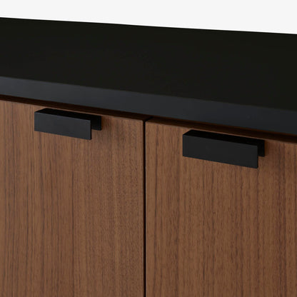 שידת TANIS מעץ אגוז עם משטח למינט Fenix, מבית Ligne Roset – תמונה 3
