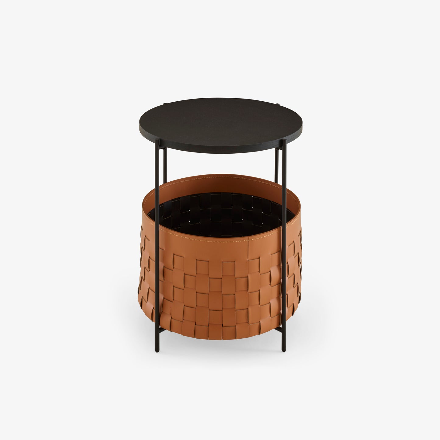 שידת לילה CESTINO מבית Ligne Roset בעור טבעי עם פנים שחורים