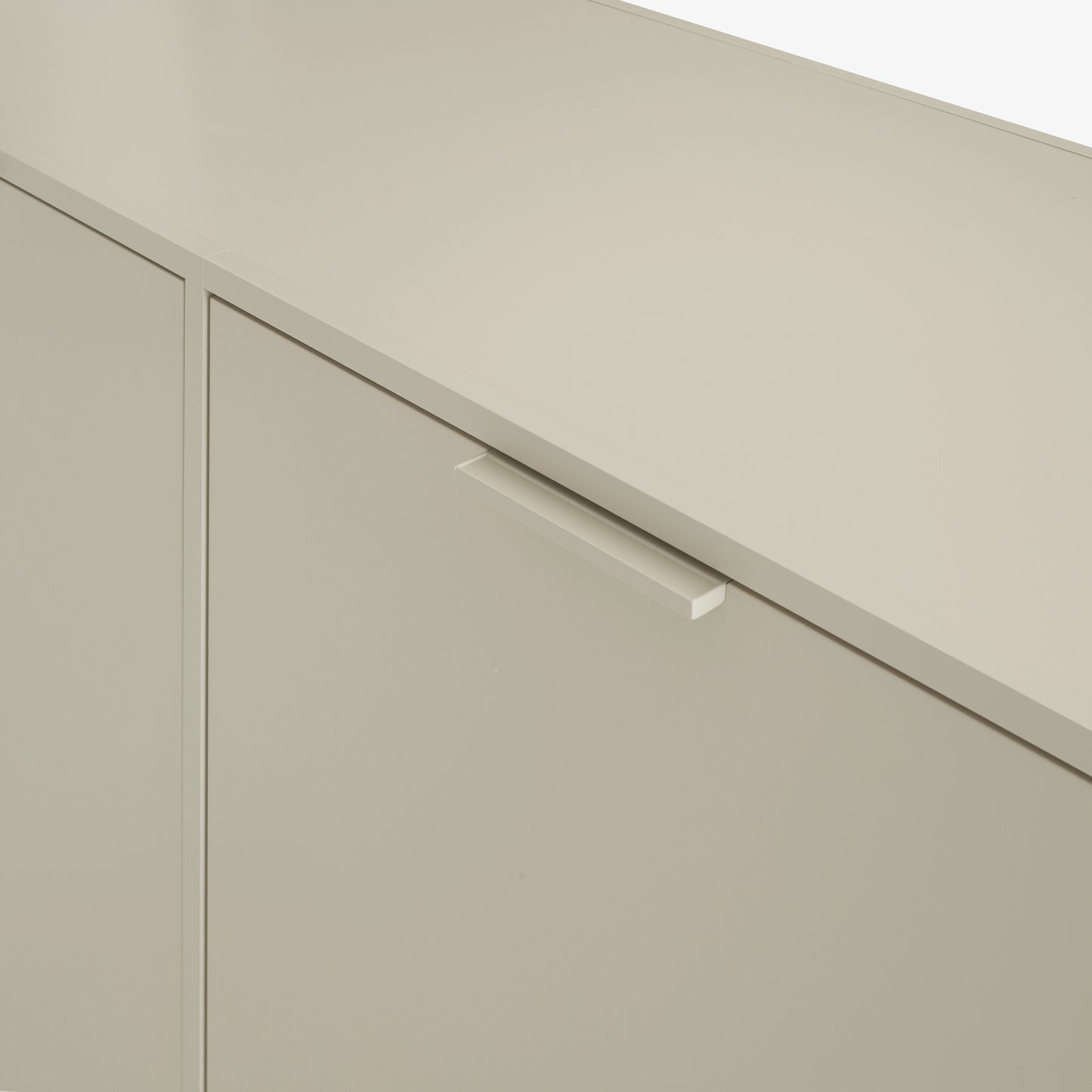 שידת DITA עם שלוש דלתות, מבית Ligne Roset – תמונה 4