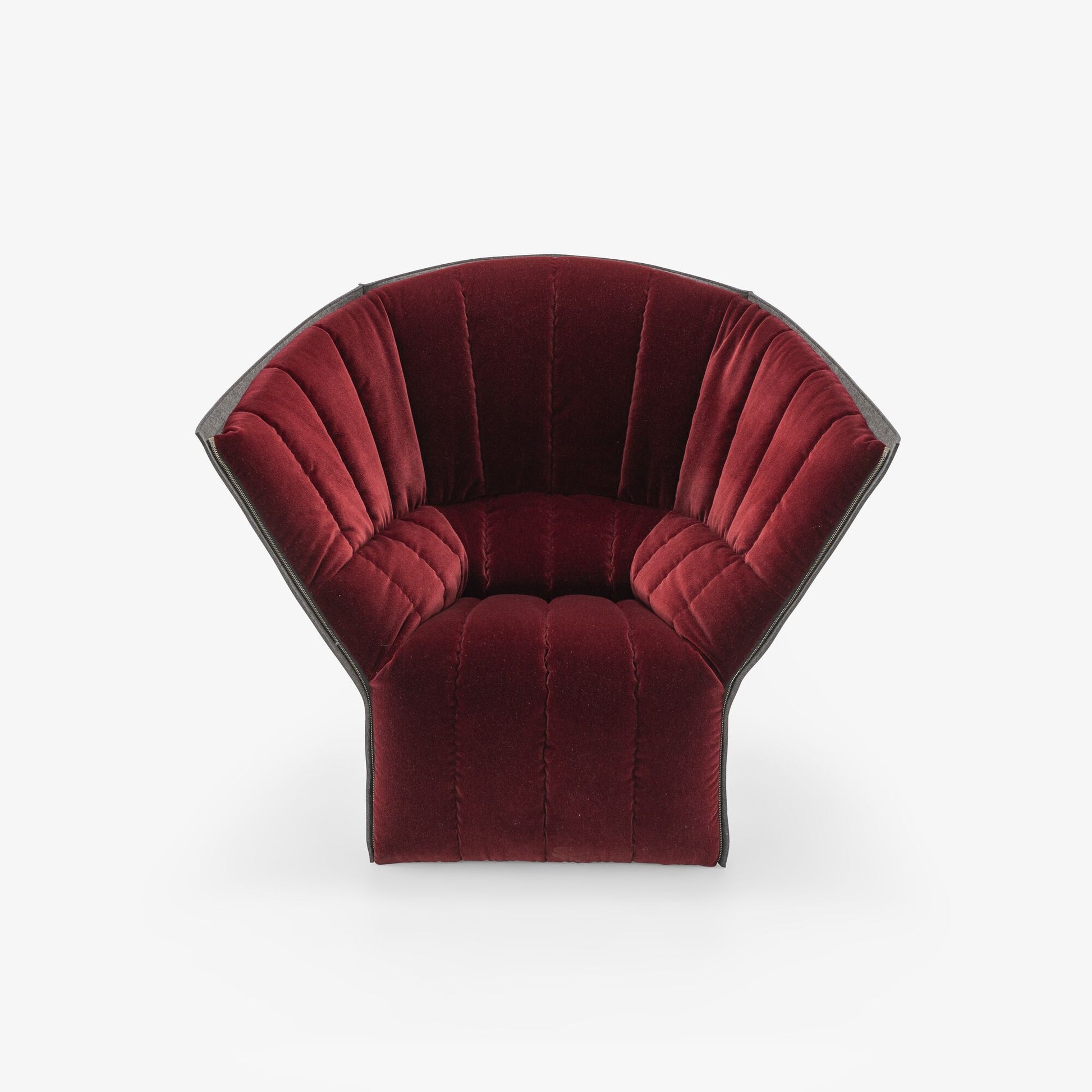 כורסת MOËL עם משענת גבוהה מבית Ligne Roset