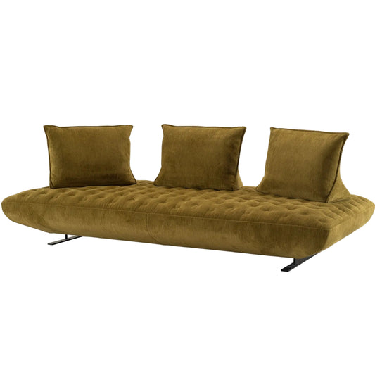 ספת PRADO 2 מבית Ligne Roset מרופדת, על רקע לבן