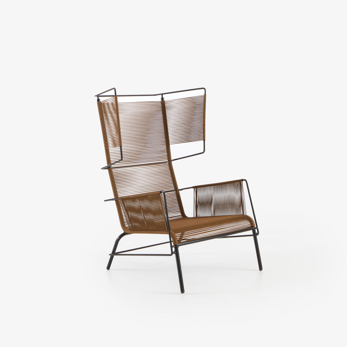 כורסת FIFTY חום מבית Ligne Roset – תמונה 2