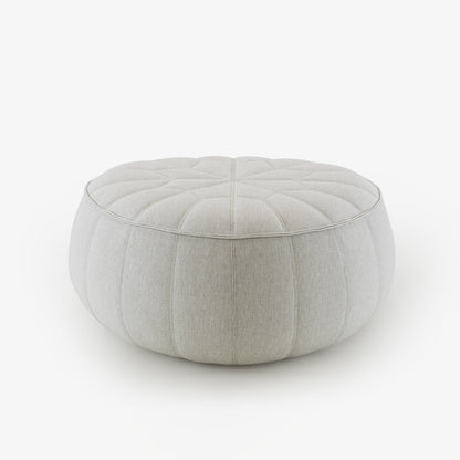הדום OTTOMAN OUTDOOR עגול בצבע אפור על רקע לבן