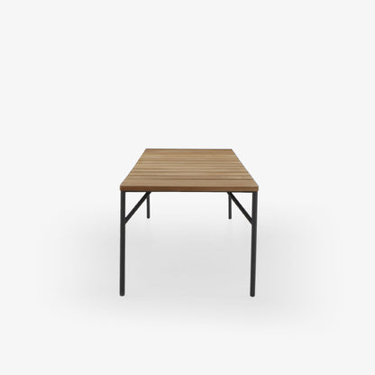 שולחן אוכל לחוץ LAPEL מעץ טיק, מבית Ligne Roset – תמונה 5