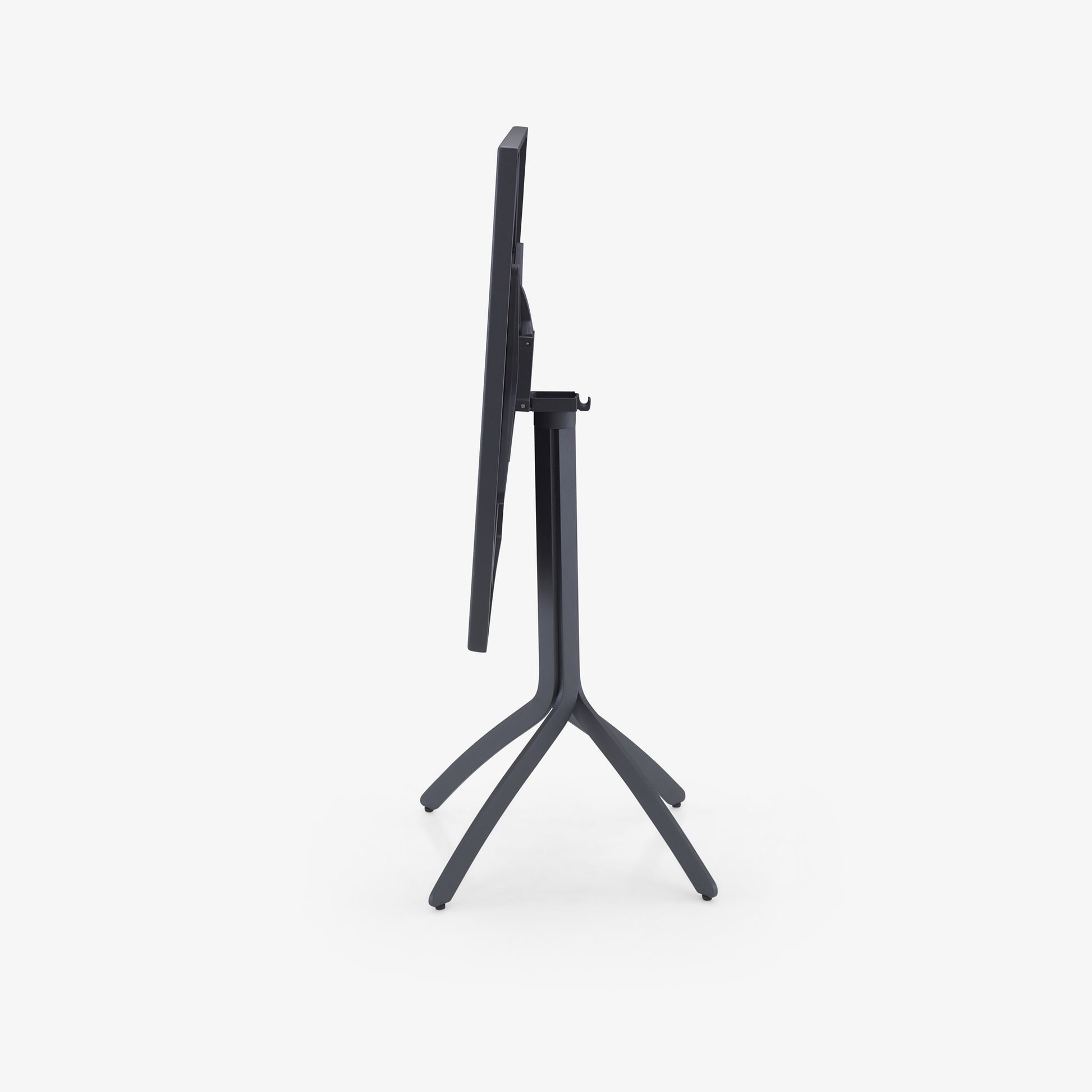 שולחן אוכל לחוץ NOOMI עם משטח מתקפל, מבית Ligne Roset – תמונה 3