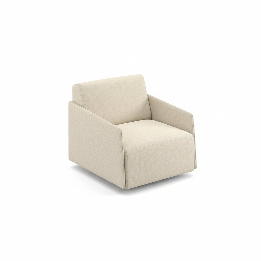 כורסת Sistema Floor Lounge נמוכה מרופדת בבד מחוספס בגוון שמנת, מבט משלוש רבעים על רקע לבן