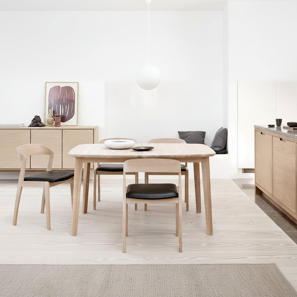 שולחן אוכל Skovby #118 בפינת אוכל