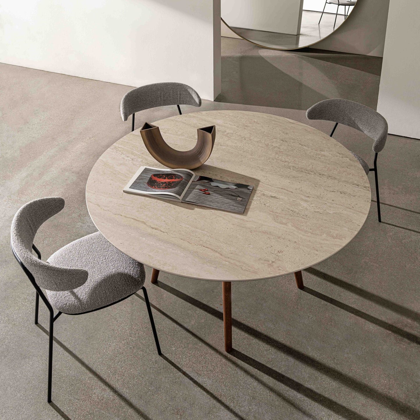 שולחן Lewood Round מבית Sovet