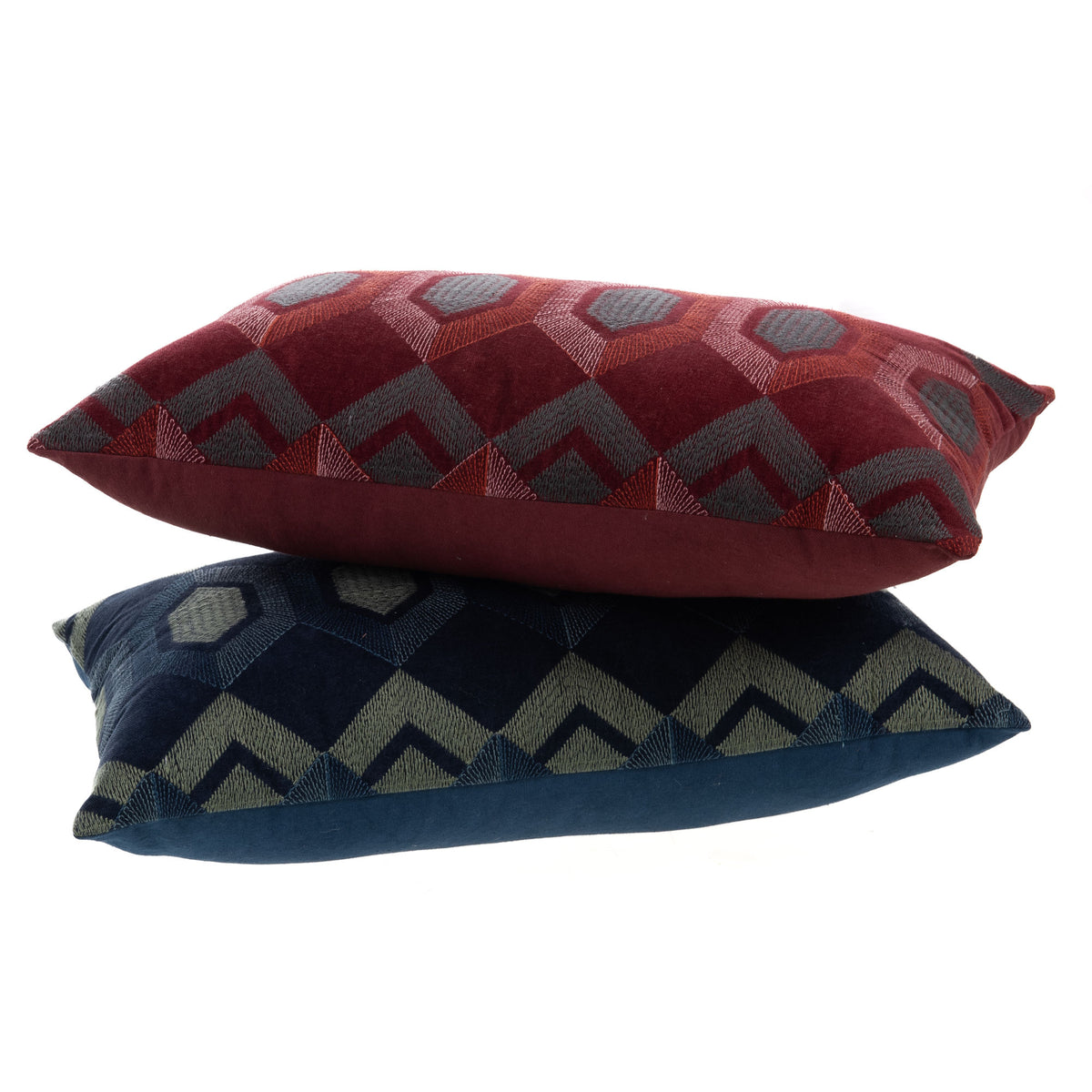 כרית נוי ART DECO 30×50 ס"מ מבית Amadeus עם ריקמת שברון