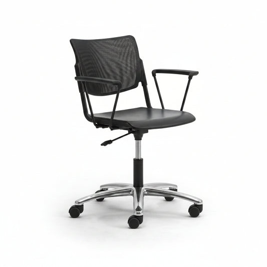כסא משרדי LaMia מבית Leyform
