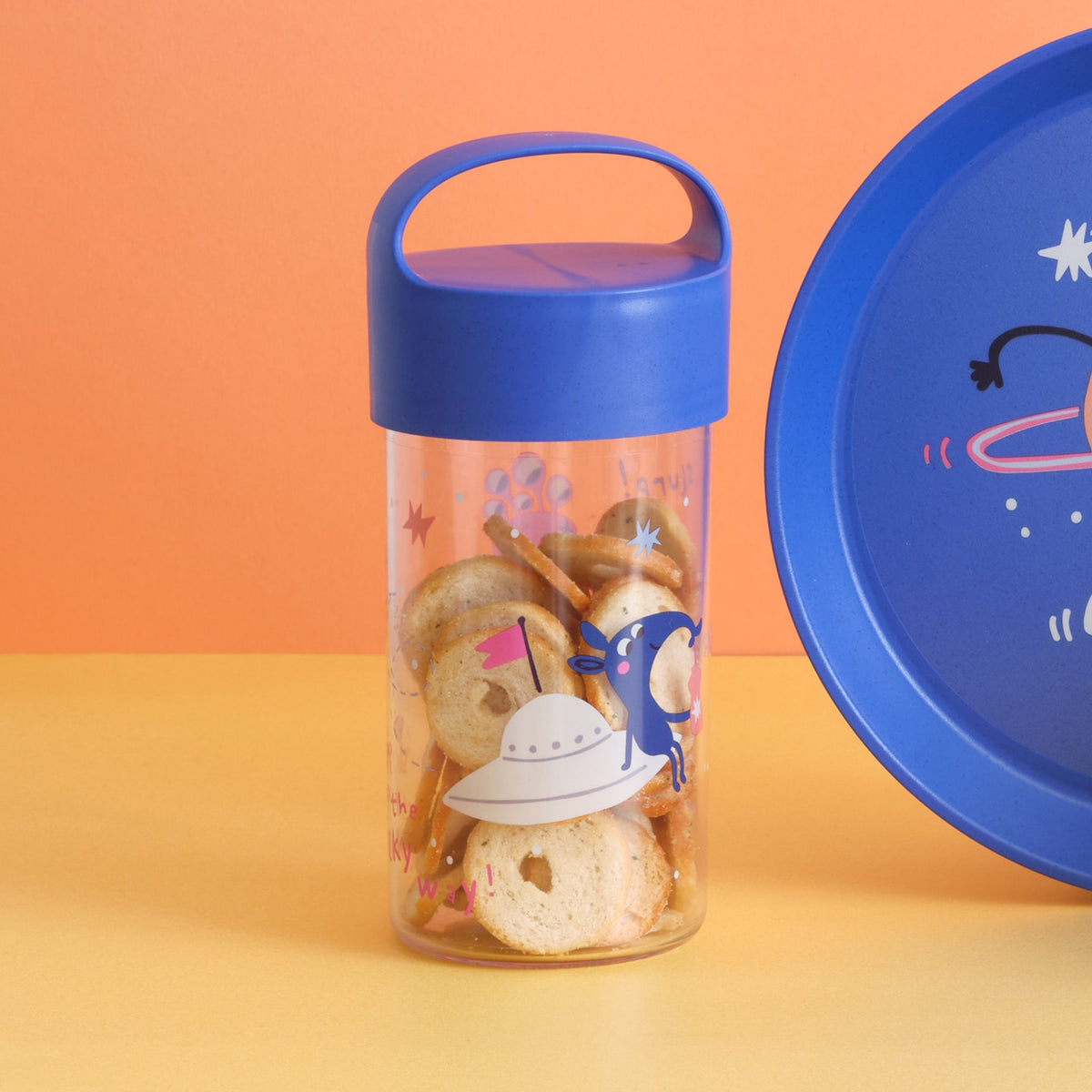 קופסת חטיפים BUDDY SNACK SPACE באווירה