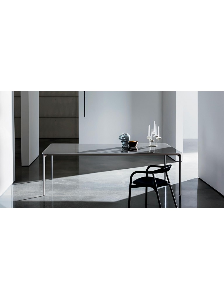 SLIM Extendable dining table  