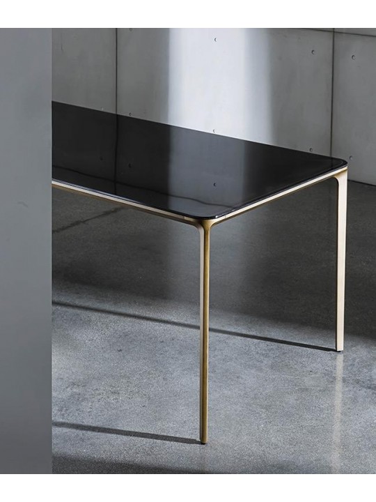 SLIM Extendable dining table  