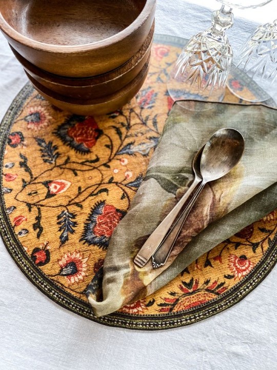 פלייסמט Bohemian Garden רקע חרדל